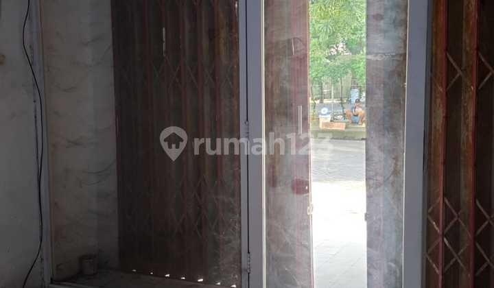 For Sale/For Rent 3 1/2 Story Shophouse in Daan Mogot Baru, Facing Main Road 2