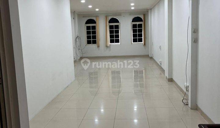Disewakan Ruko Pinggir Jalan Raya Sedayu Square, Taman Kencana 1