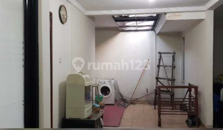 Nego Sampai Jadi! Dijual Rumah 1 lantai Griya Loka BSD, Tangerang 2