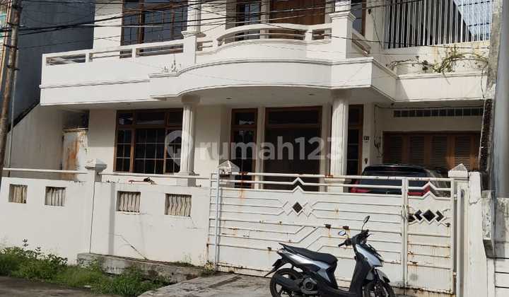 Dijual Rumah 2Lt di Pluit Putra Kencana, Lokasi Sangat Strategis