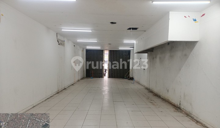 Disewakan Ruko 3 lantai Boulevard Gading Serpong, Tangerang Disewakan Ruko 3 lantai Boulevard Gading Serpong, Tangerang