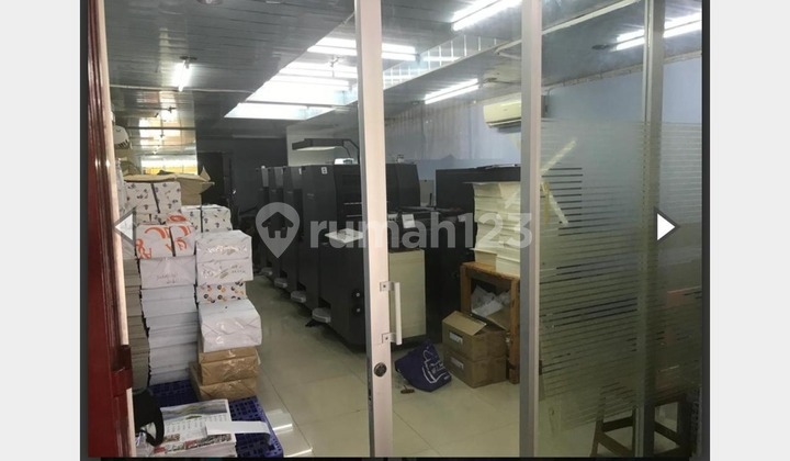 Dijual Rumah Tinggal, Bisa Untuk Usaha di Grogol Petamburan, Jakarta Barat