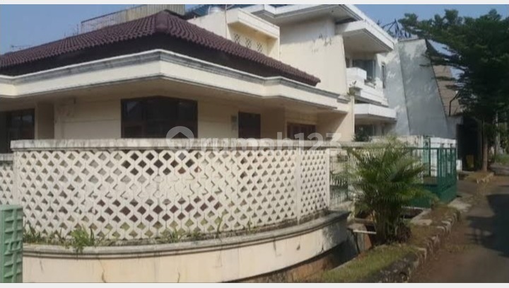 Rumah Butuh Renovasi Total Semi Furnished SHM Kembangan, Jakarta Barat 2