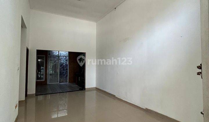 Dijual Rumah Renovasi di Kencana Loka Bsd 2