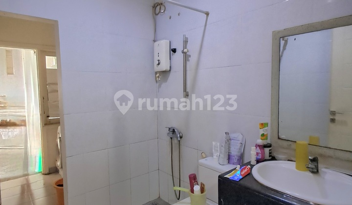 For Sale Semi-Furnished House in Canary Gading Serpong Cluster 2