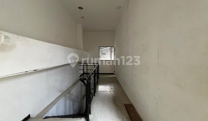 Exclusive! Warehouse for Rent 1800m² in BSD Techno Park: Immediate Inspection, Hot Item! Exclusive! Warehouse for Rent 1800m² in BSD Techno Park: Immediate Inspection, Hot Item!