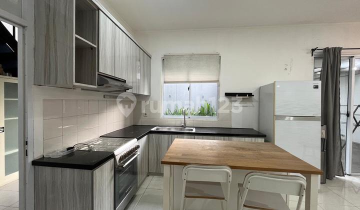 For Rent: 4+1 Bedroom House, Neat Fully Furnished at Fresco Aria, Foresta BSD. For Rent: 4+1 Bedroom House, Neat Fully Furnished at Fresco Aria, Foresta BSD.