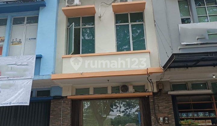 For Rent, Ready to Use Shop House at Tol Boulevard (RTB) BSD, Facing Main Road