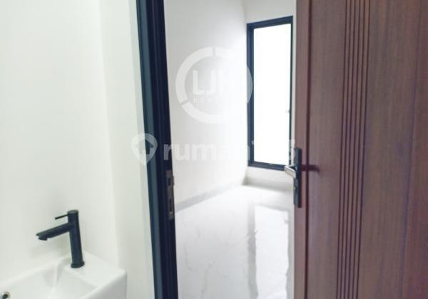 For Sale New House Kencana Loka Sector 12.3 Bsd City 2