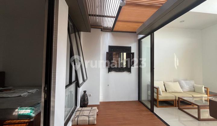 Disewakan Rumah Baru Ting Ting Furnish Kinclong - Tinggal Bawa Koper di Cluster Belle Fleur Citra Garden Serpong 2