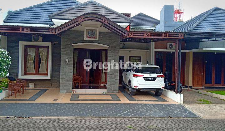 RUMAH FULL FURNISH DI KAWASAN ELITE GRAHA ESTETIKA 1