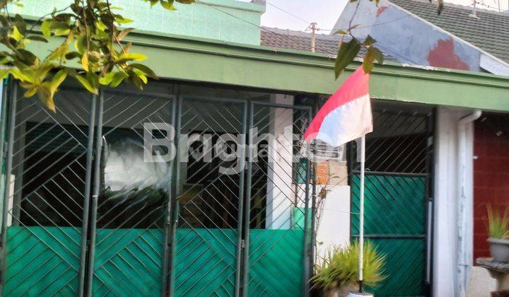 950 JT NEGO, RUMAH SECOND 2 LANTAI, PERUM. KOSAGRHA SURABAYA 1