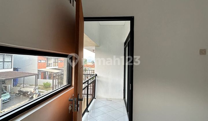 Dijual Rumah Rumah 2 Lantai di Setiabudi Bandung 2