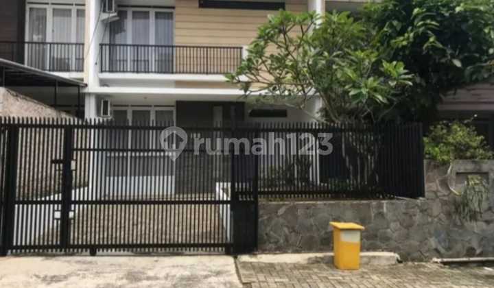 Dijual Cepat Rumah Desain Modern Komplek Setra Regency - Polban Dijual Cepat Rumah Desain Modern Komplek Setra Regency - Polban