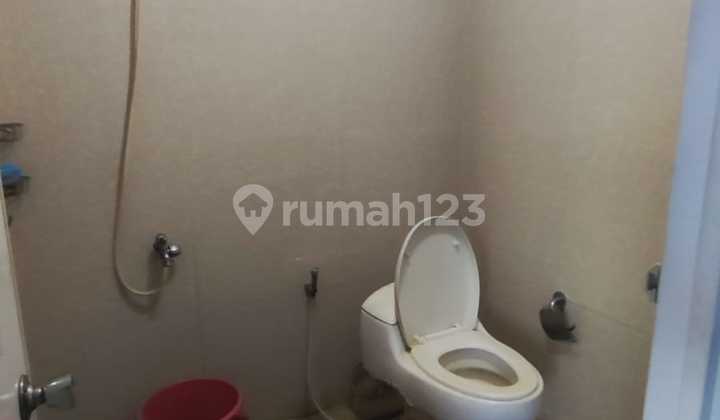 SHOPHOUSE ON JL. TERUSAN DR. SUTAMI BANDUNG SHOPHOUSE ON JL. TERUSAN DR. SUTAMI BANDUNG