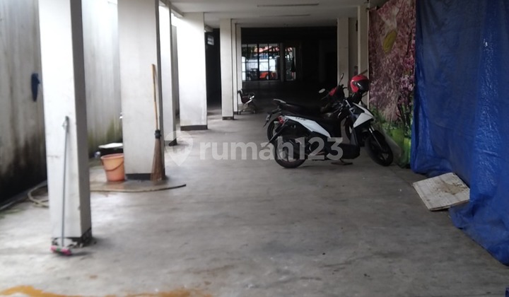 For Sale Well-Maintained Shop House Riau Street Bandung 2