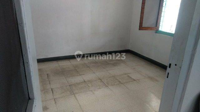 Rumah Hook 1 Lantai Asri Siap Huni Row Jalan 3 Mobil Lebar 6