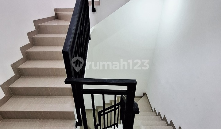 Rumah Muara Karang Blok 2, 4x13, 3 Lantai, Brand New - 0812xxxxxxxx 2