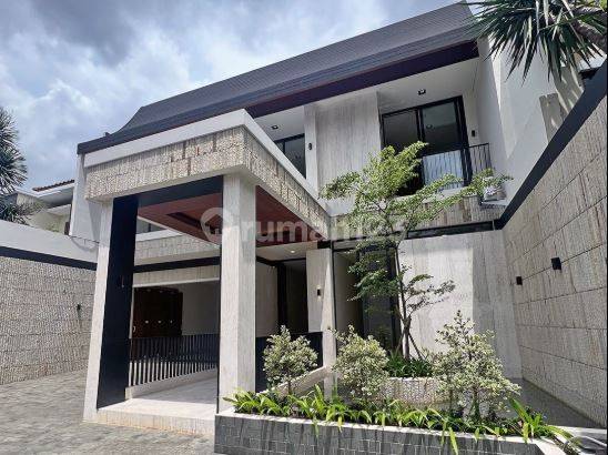 Dijual Rumah Mewah Konsep Modern Tropical Siap Huni di Kemang 1