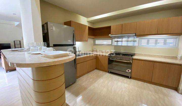 kan Rumah Patra Kuningan Luas Dan Strategis 2