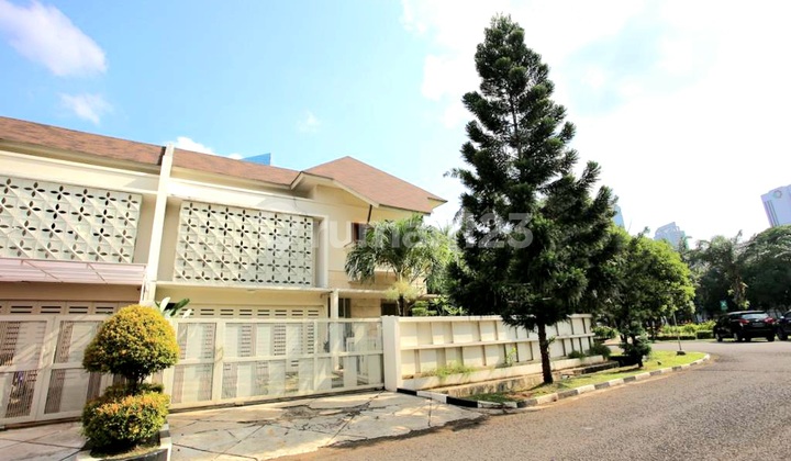 Disewakan Rumah Patra Kuningan Luas Dan Lokasi Strategis