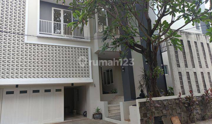 Disewakan Compound Mewah di Kemang Private Pool Siap Huni 1