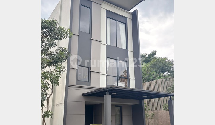 Modern New House for Sale in Cibubur, Strategic Location Opposite Toll Gate Modern New House for Sale in Cibubur, Strategic Location Opposite Toll Gate
