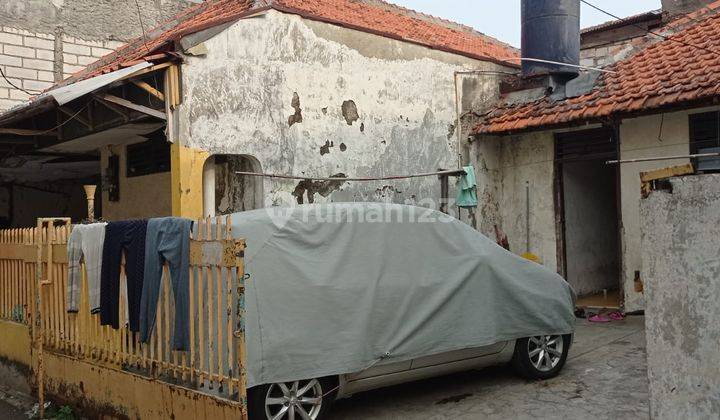 Dijual Rumah Tua Lokasi Strategis di Tebet 2