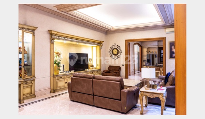 Rumah Mewah Classic 18X20 Cempaka Putih Semi Furnish Rumah Mewah Classic 18X20 Cempaka Putih Semi Furnish