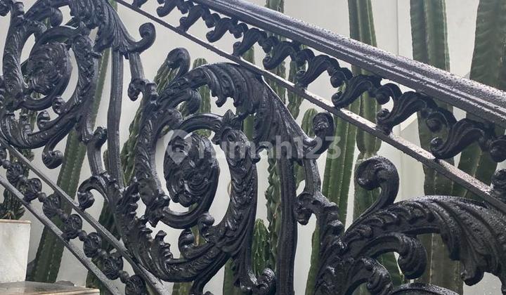 Rumah Sangat Mewah Palazzo Classic House di Jagakarsa 2