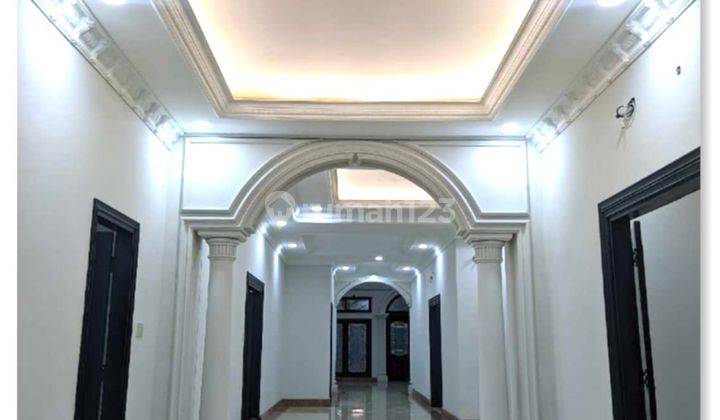 Rumah Mewah Menteng House Ada Basement, Swimming Pool Lokasi Aman 2