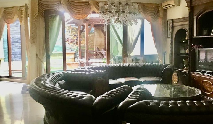 Luxury House in Kelapa Gading Fully Furnished with Swimming Pool