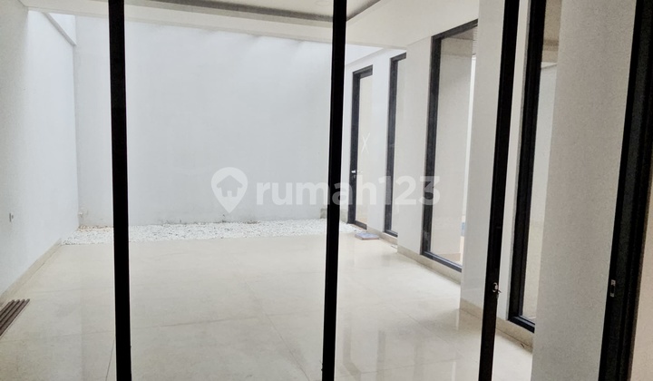 Rumah Brand New Super Bagus di Karawaci Central 2