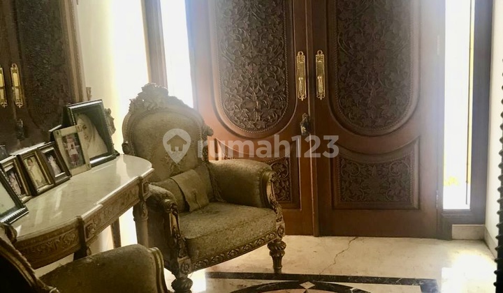 Luxury House in Kelapa Gading Fully Furnished with Swimming Pool 2