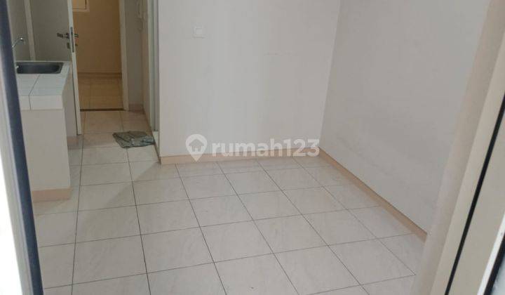 Apartemen Springlake Type Studio Tower Azolla, Summarecon Bekasi 9