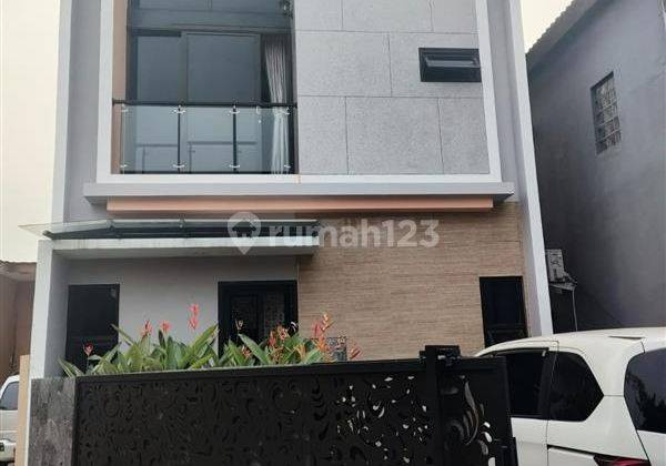 Dijual Murah Rumah Siap Huni Design Modern Bahan Berkualitas. Lokasi Nyaman Aman Dan Tenang Dalam Cluster One Gate System Rumah Baru 1 Tahun Diisi 1