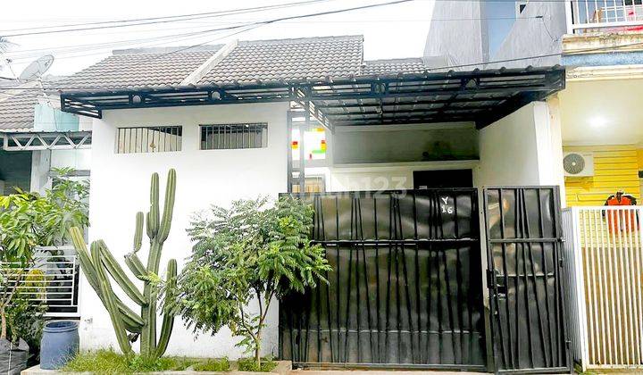 Rumah Siap Huni Lokasi di Boulevard depan Indomaret. 1