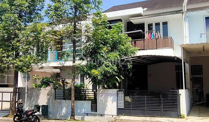 Rumah Siap Huni Lokasi Di  Boulevard 1