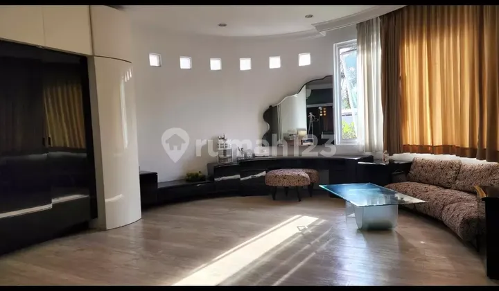 *Di jual Rumah Lux di Dago*