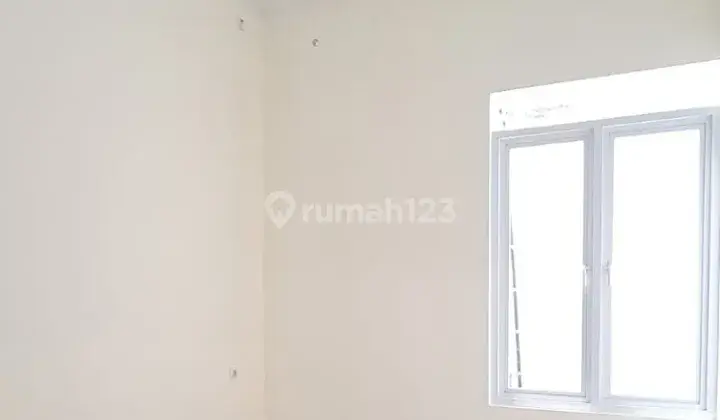 *Di jual Rumah Baru Siap Huni di Taman Kopo Indah V* 2