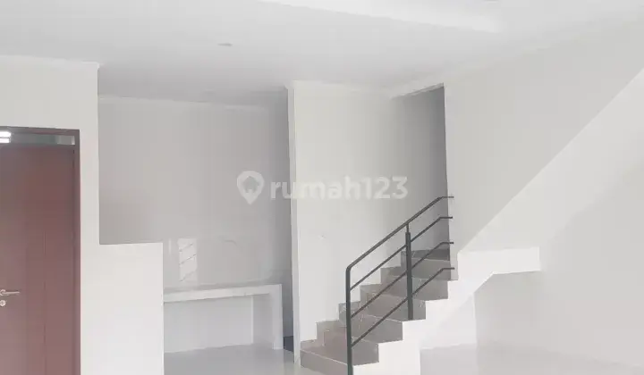 *Di Jual Rumah Baru di Komplek Batununggal Indah* 2