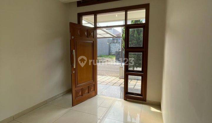 *Dijual Rumah Lux di Kompleks Singgasana*
 2