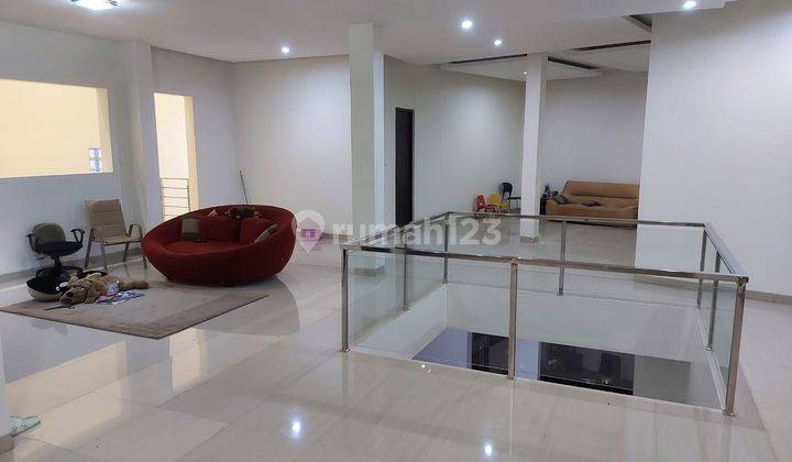 Dijual Rumah Lux Baru di Mekar Wangi 2