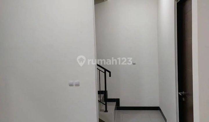 *Di Sewakan Rumah siap huni di Taman Kopo Indah V* 2