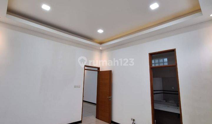 *Di Jual Rumah Lux di Taman Holis Indah I* 2