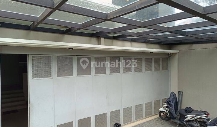 *di Jual Rumah Lux Modern Siap Huni Di Pusat Kota Sayap Gatot Subroto* 2