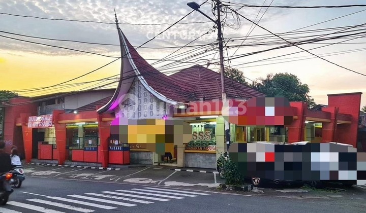 For Rent Per Year: Commercial House on the Main Roadside in Bintaro Sector 1 1