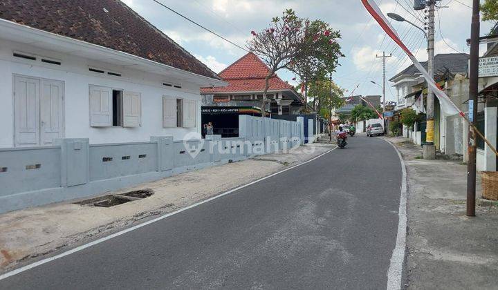 Rumah Mewah Strategis Gilingan Solo 2