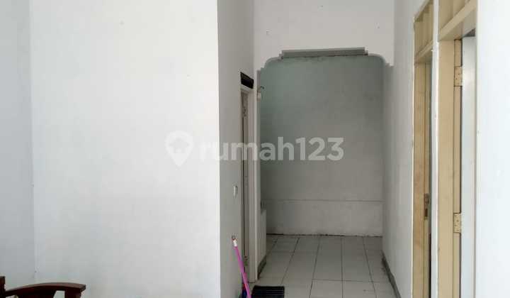 Strategic Safe Ready-to-Occupy Home 8 Minutes to BSD Toll Gate Rawa Buntu Station.