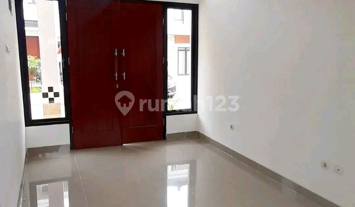 For Rent 2-Story House Flood-Free